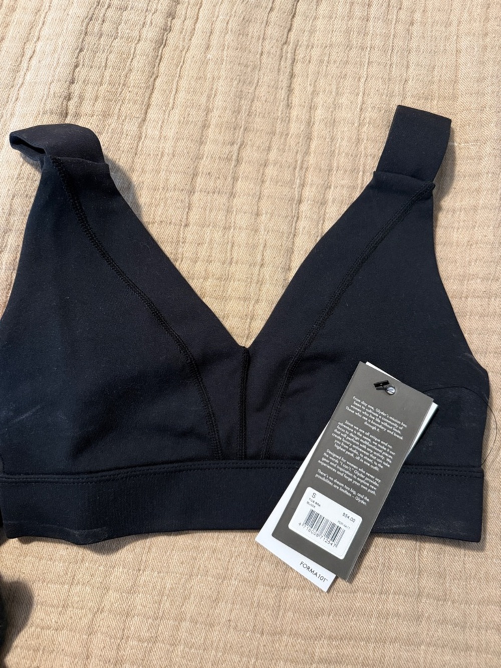 Black Wireless V-Neck Bralette -
